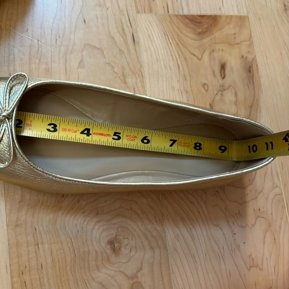 Coach Gold Doreen Tumbled Flats Shoes Studded Cap Toe 8 B